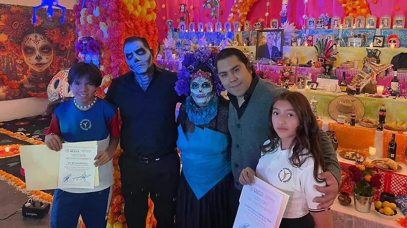 Los alumnos de la secundaria oficial recibieron su reconocimiento.